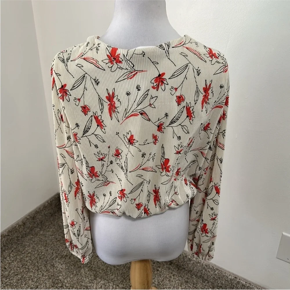 🌷 Bundle of 3 NWT/NWOT ASTR Cropped Blouses - Picture 3 of 14